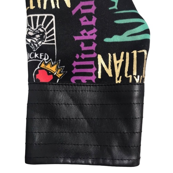 D-Signed by Disney Descendants 2 Graffiti Jacket - Picture 5 of 8